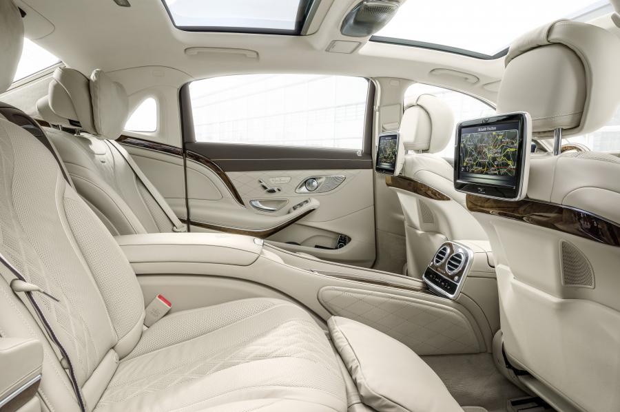 Интерьер Mercedes-Maybach S600 (X222) 2015 года  (WW) (фото 43 из 49)